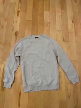 H&M Men's Crewneck Sweater in Light Gray